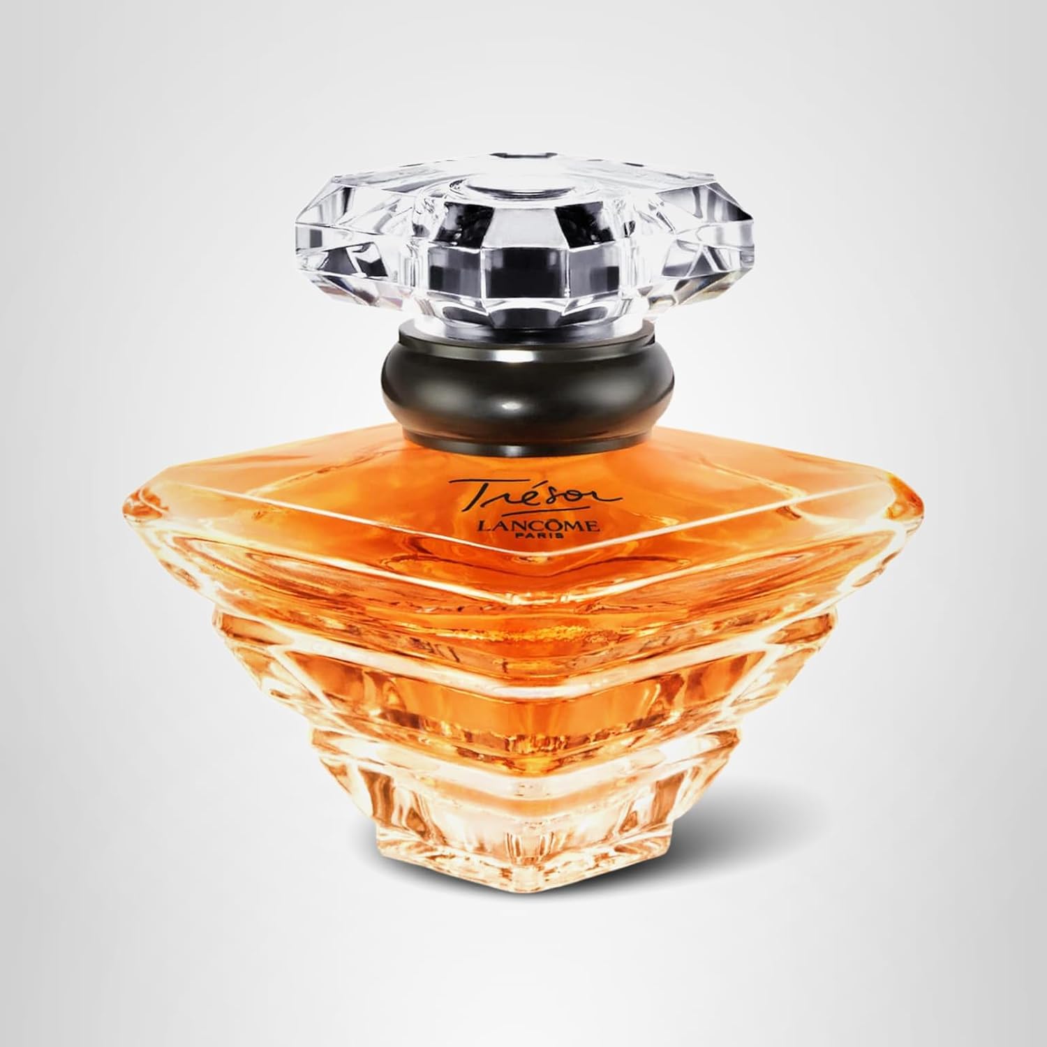 Lancôme Trésor Eau de Parfum - Long Lasting Fragrance with Notes of Rose, Lilac, Peach & Apricot Blossom - Elegant & Romantic Women's Perfume
