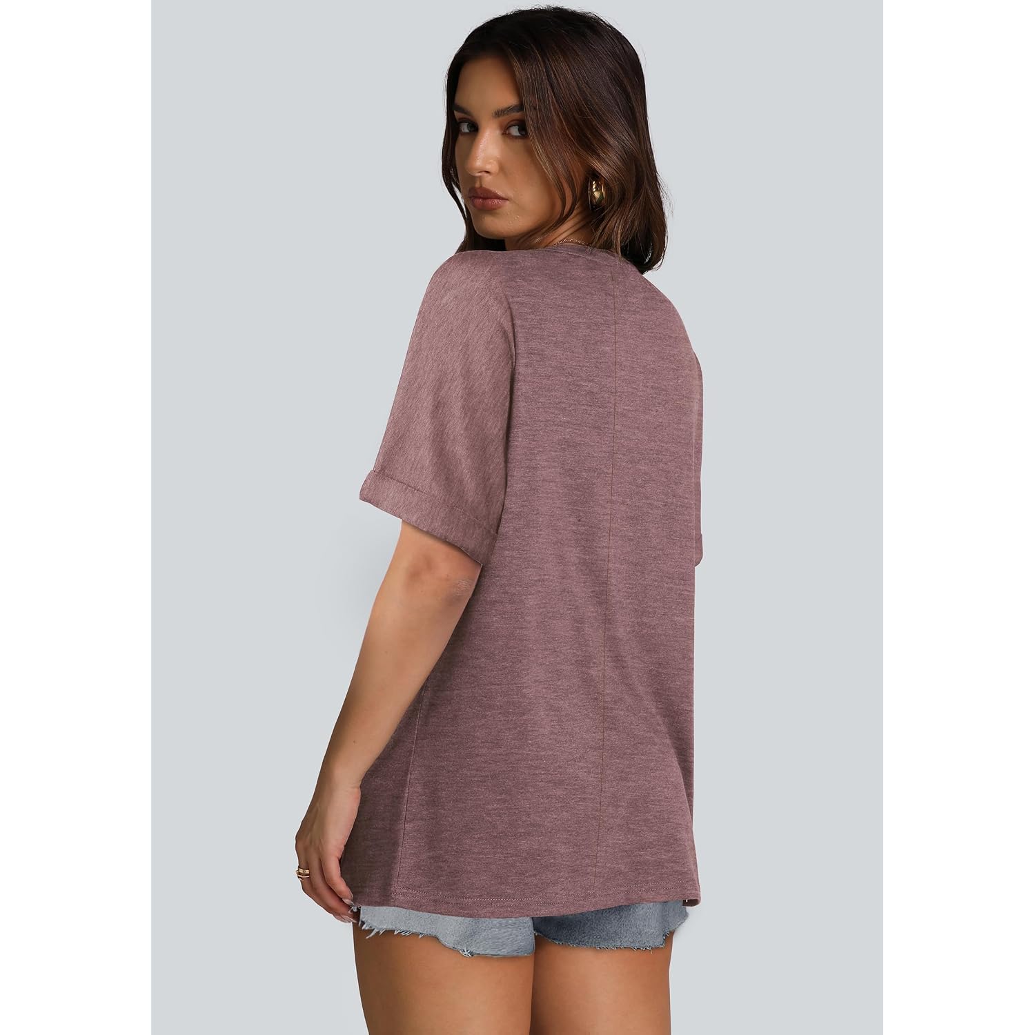WIHOLL Womens Oversized Tshirts Summer Tops 2025 Short Sleeve V Neck Shirts Outfits Plus Size Clothes